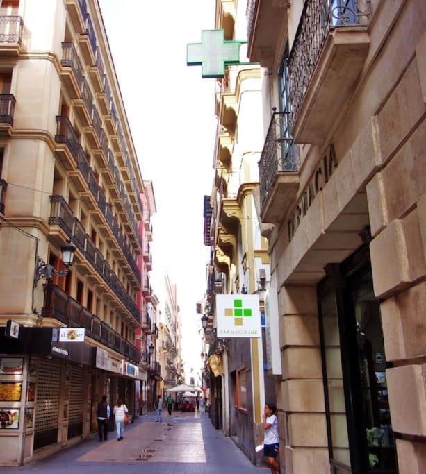 Beautiful Apartment In Calle Mayor Alicante Exterior photo
